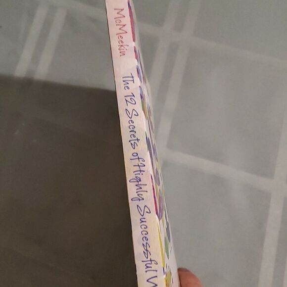 GAIL MvMeekin The 12 secret of Highly successful woman Book - Picture 4 of 4